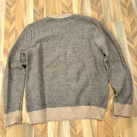 Abercrombie & Fitch Sweater - Picture 3 of 3